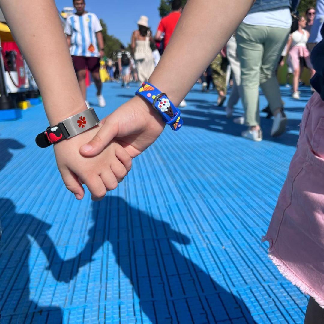 Silver Colour Heart Link Medical Alert Bracelet Auswara